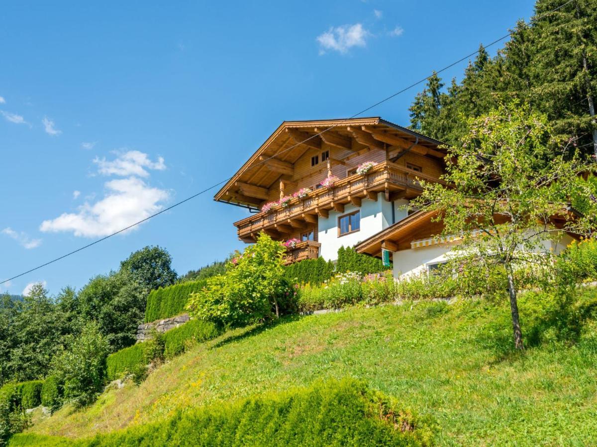 Cozy Apartment With Mountain Views ヴァルト・イム・ピンツガウ エクステリア 写真