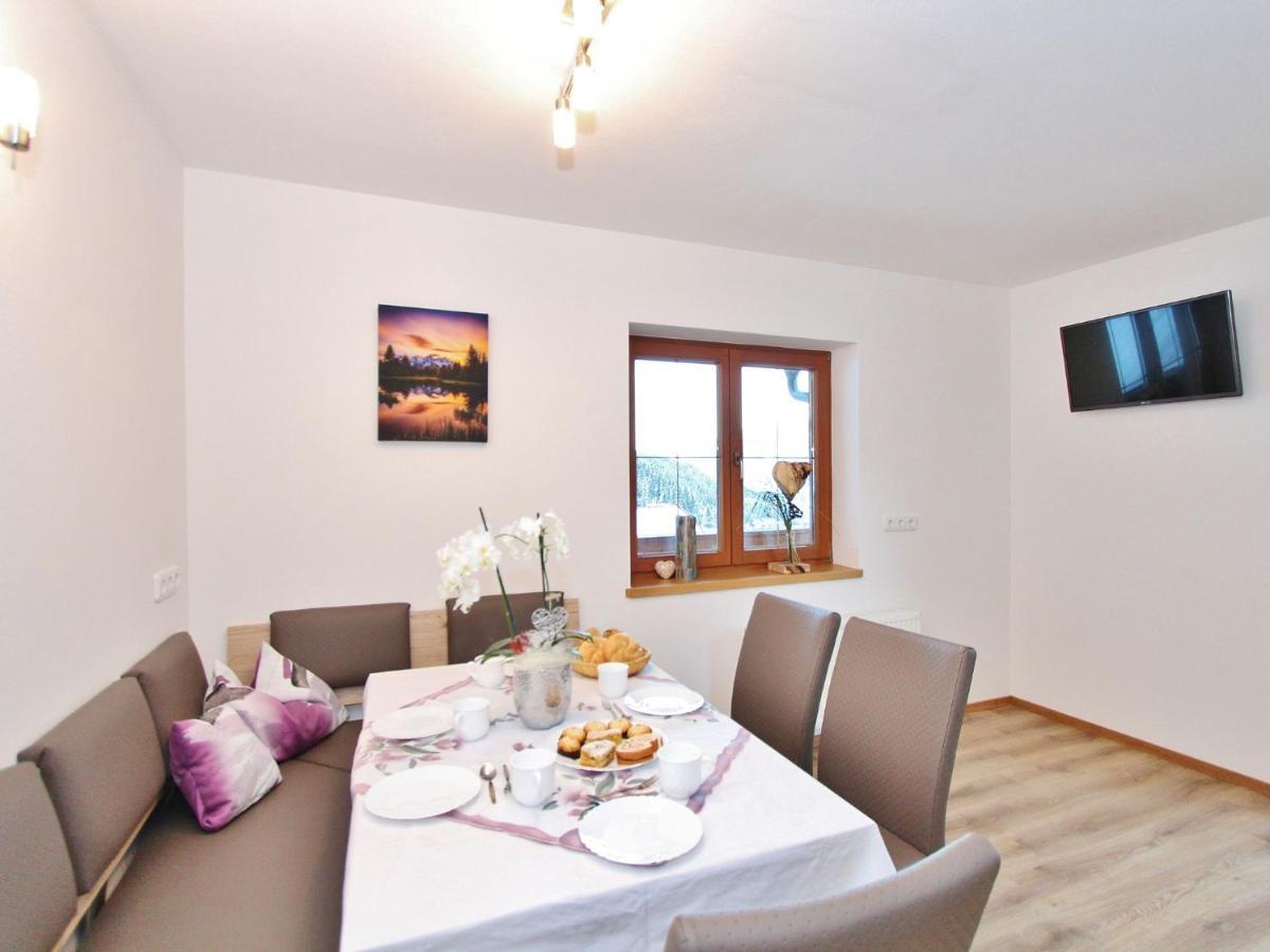 Cozy Apartment With Mountain Views ヴァルト・イム・ピンツガウ エクステリア 写真